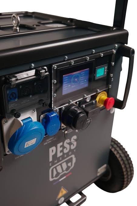 IRON-E control panel and power outlets
